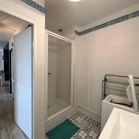 Idealement Situe A 200m Plage Et Proche Marche Central, Wi-fi Inclus - Fr-1-550-49 * Royan