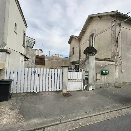 Apartment Idealement Situe A 200m Plage Et Proche Marche Central, Wi-fi Inclus - Fr-1-550-49 *